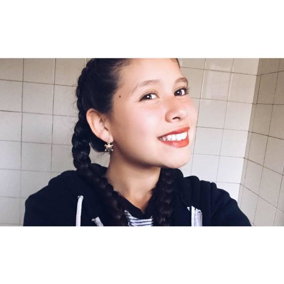 Meet your Posher, Stephaney - Picture 1 of 1